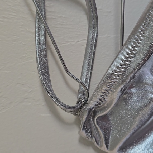 Skims 4X Tube Bra w/removable strap - Picture 2 of 3